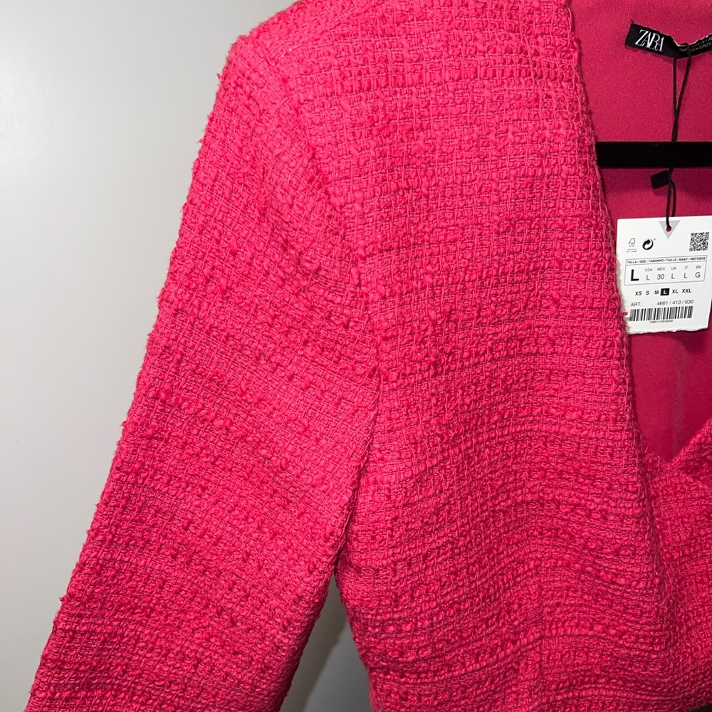 Zara Hot Pink Cropped Tweed Blazer with Decorative Buttons - Picture 4 of 8